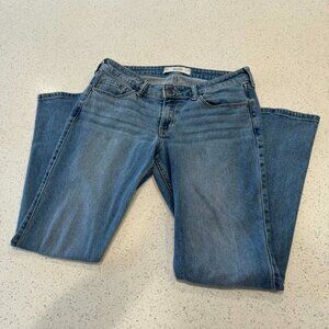 Hollister Low-Rise Medium Wash Bootcut Jeans 10